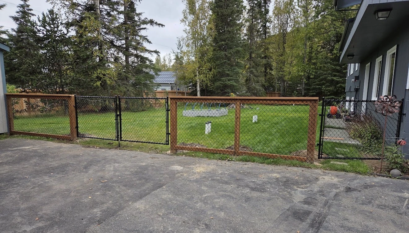 framed-chainlink-fence-with-gate